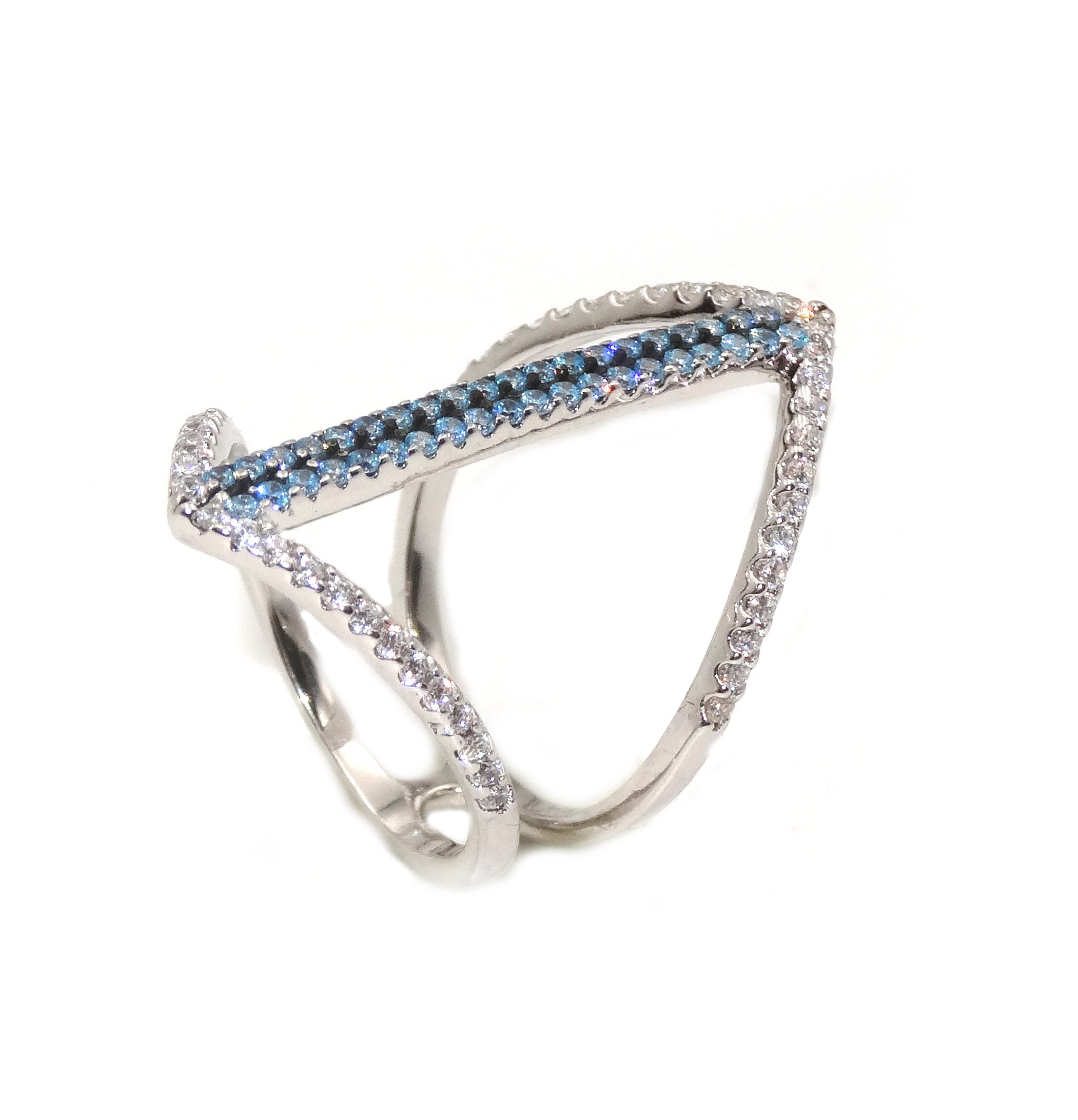 Dazzling Holidays: Christmas Jewelry Trends 2023