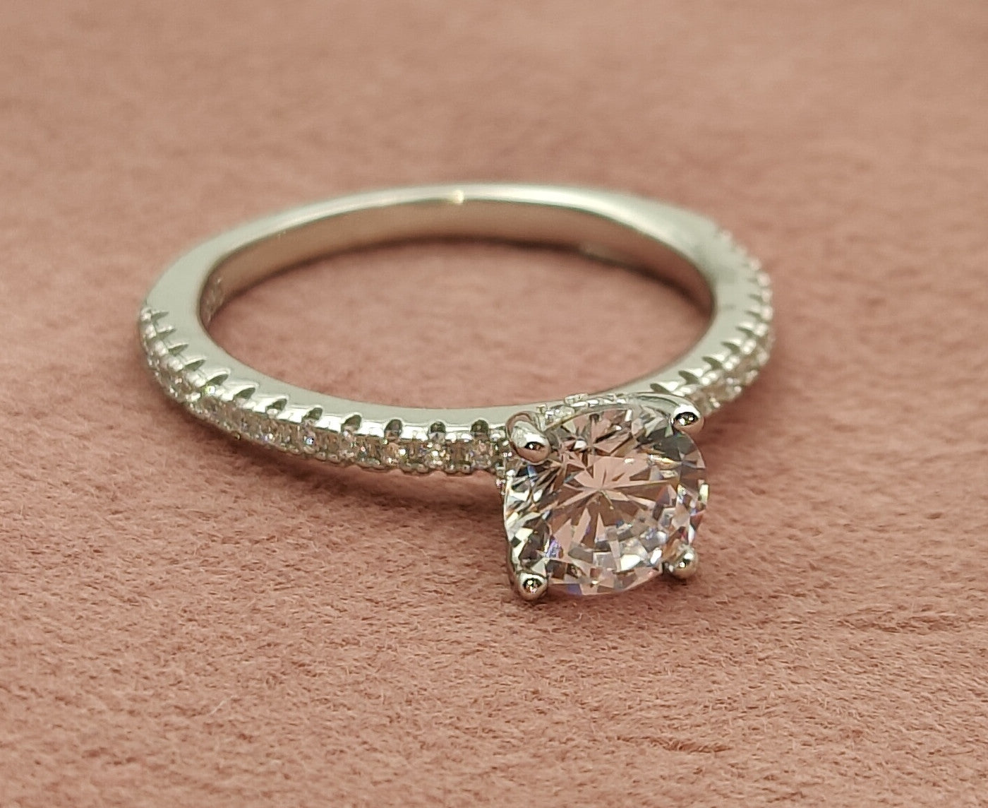 Unique and Affordable: Where to Find the Best Silver 925 Rings Online