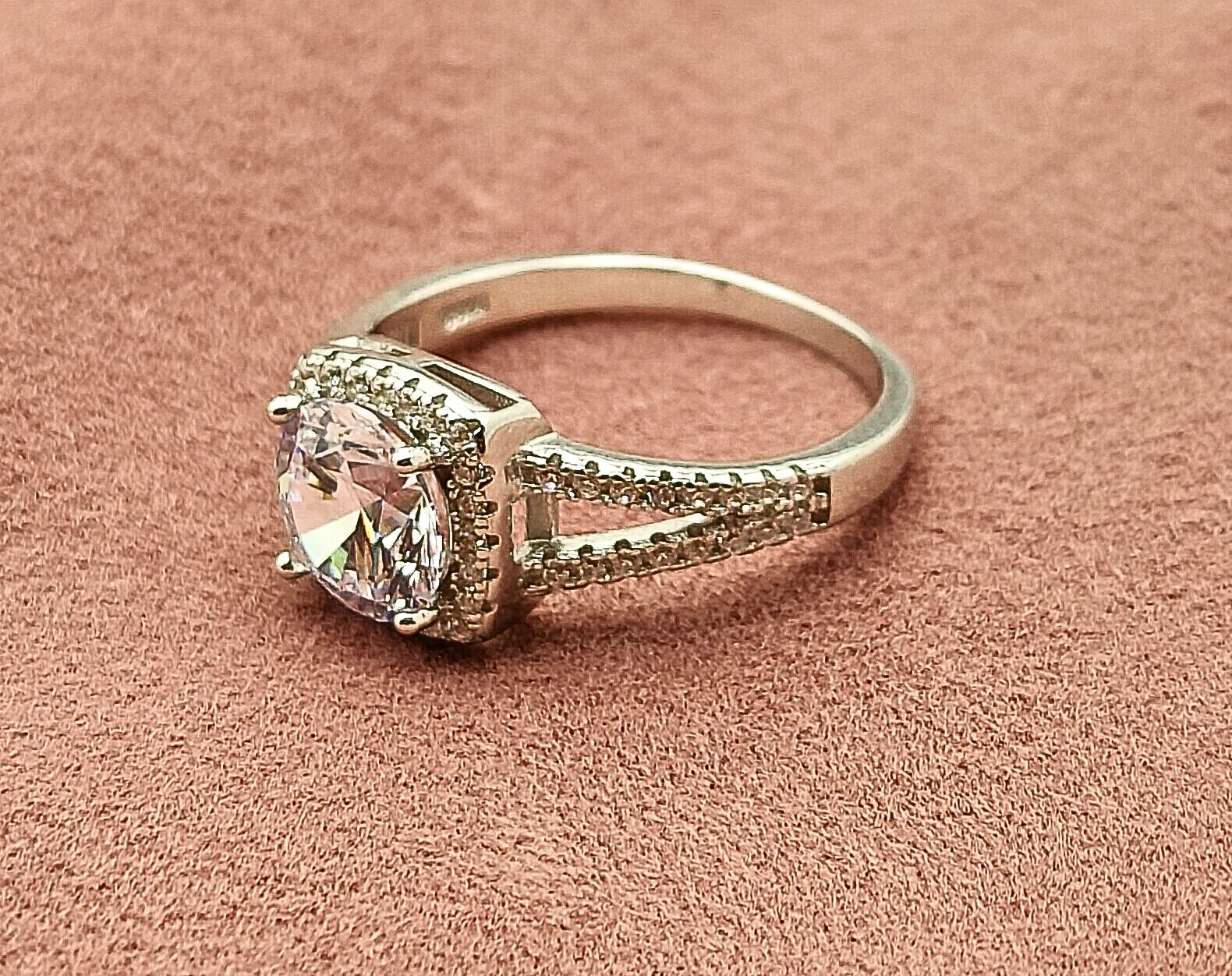 Shine Bright Like a Full Moon: The Ultimate Guide to Full Moon Night Jewellery