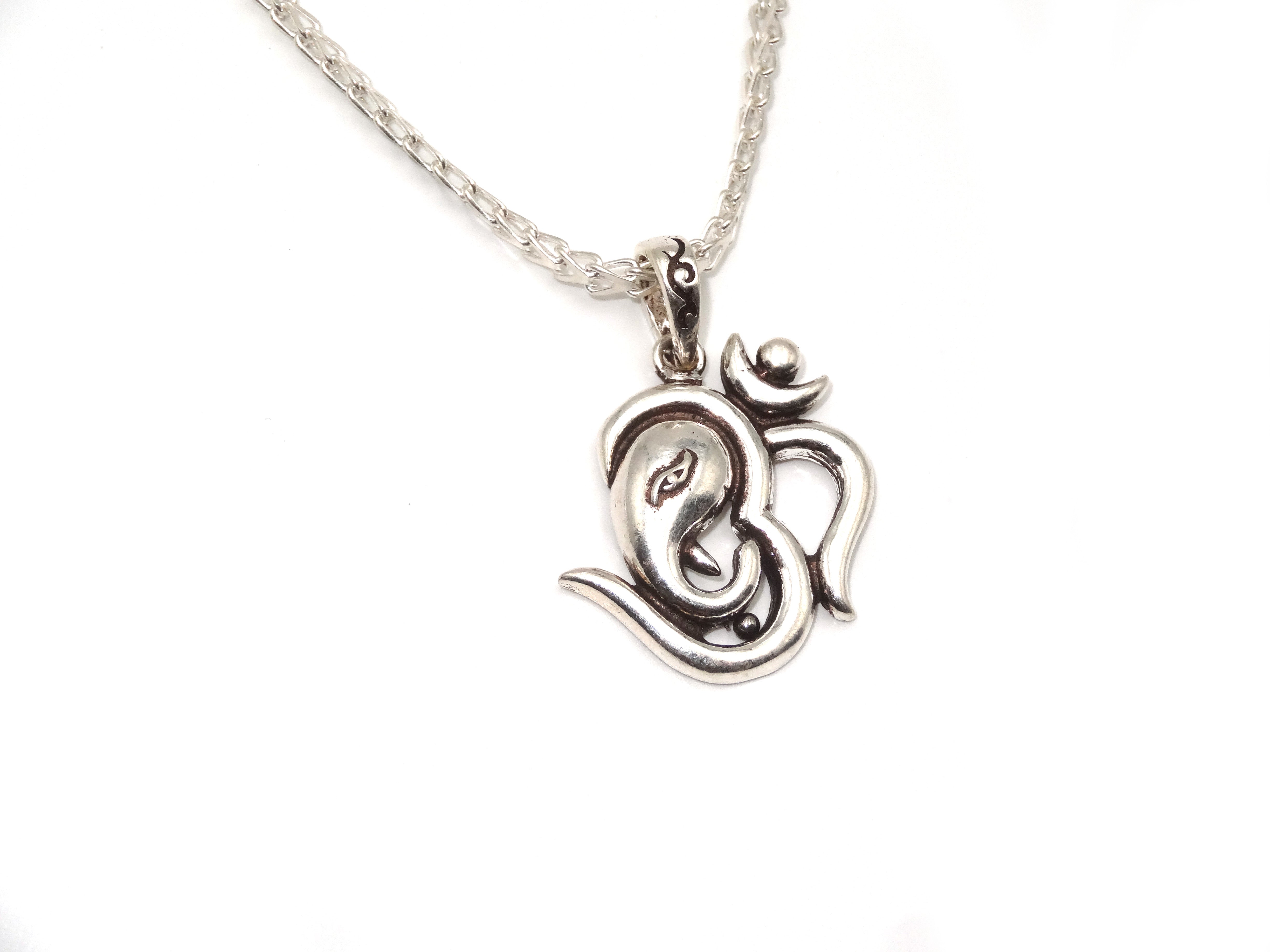 Benefits of buying silver jewellery