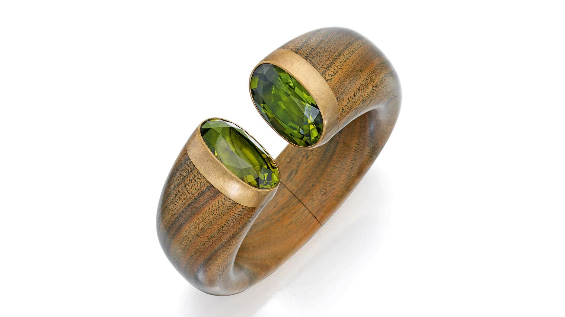 How to Mix and Match Your 925 Silver Rings for a Statement Look