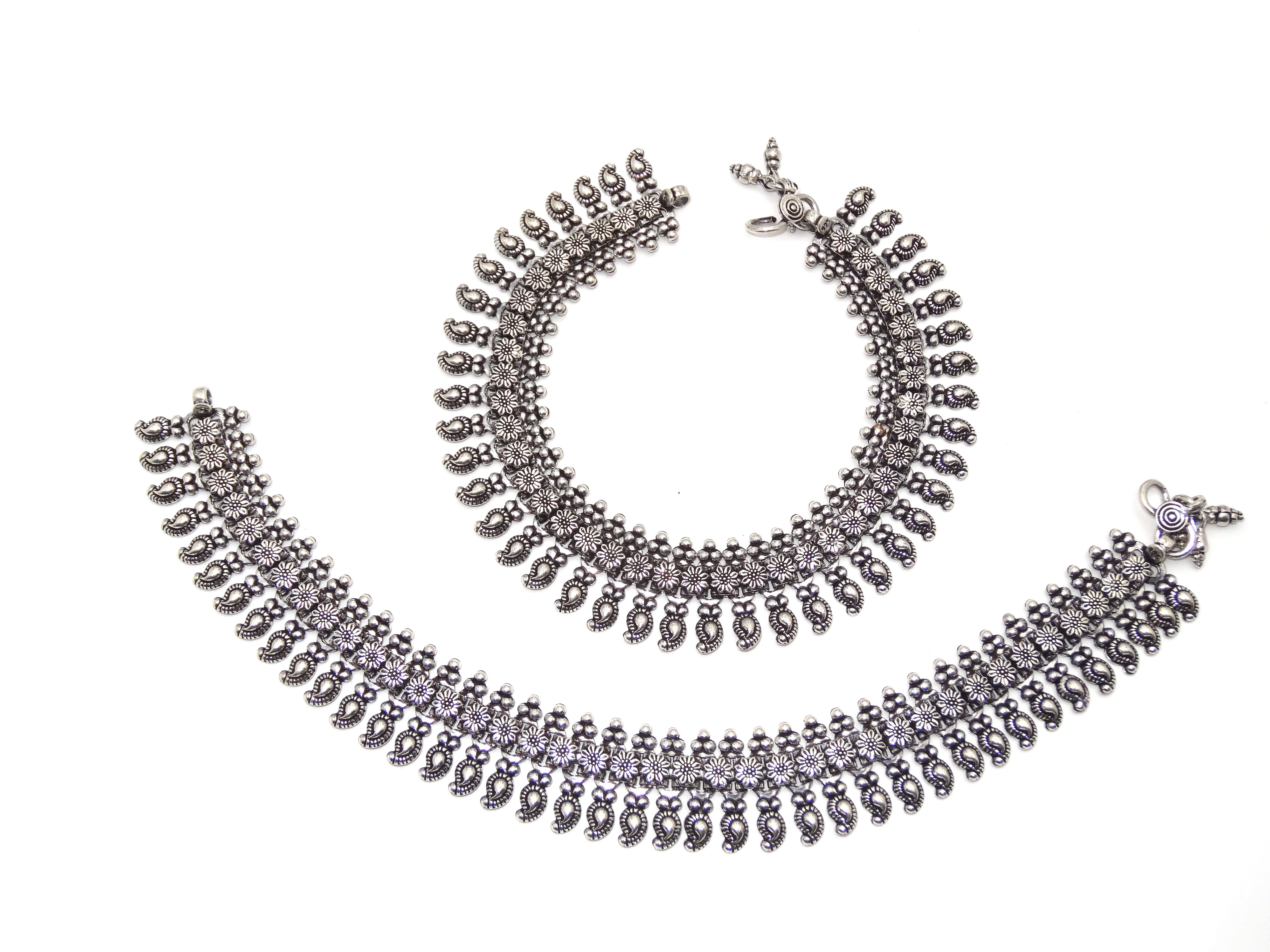 silver anklet top view