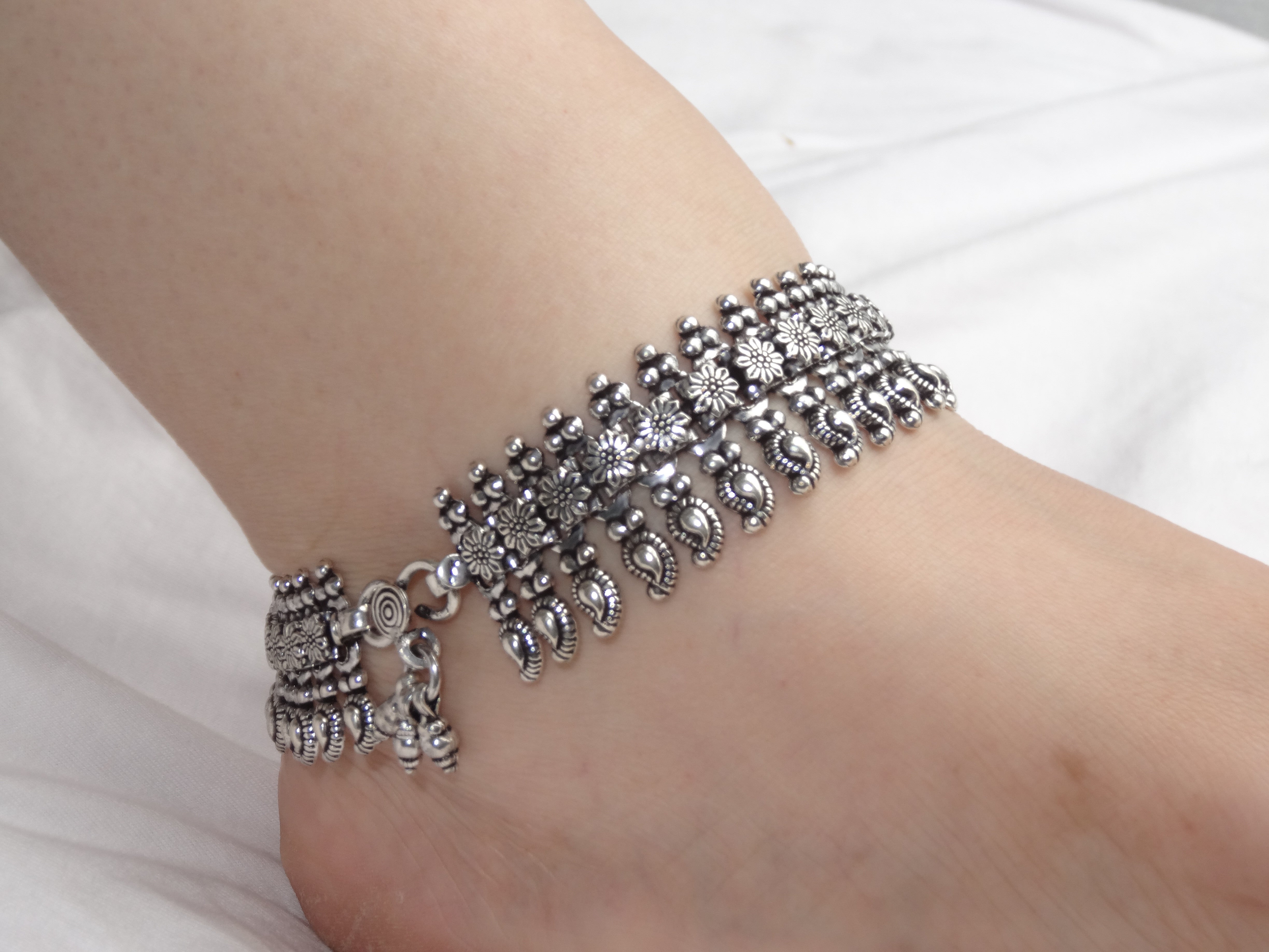 silver anklet wearing view