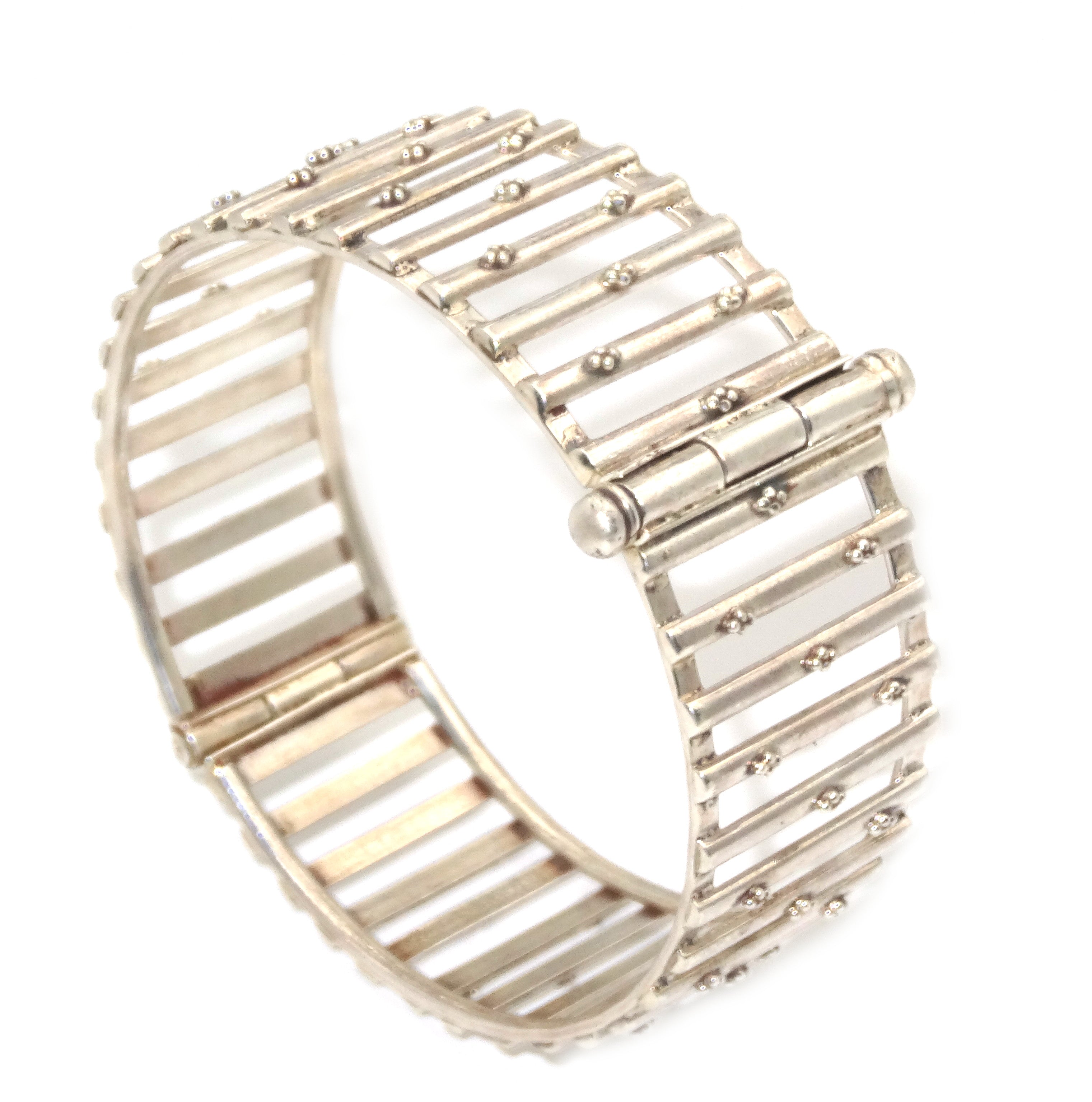 aww so beautiful bracelet