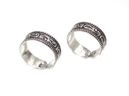 silver toe rings